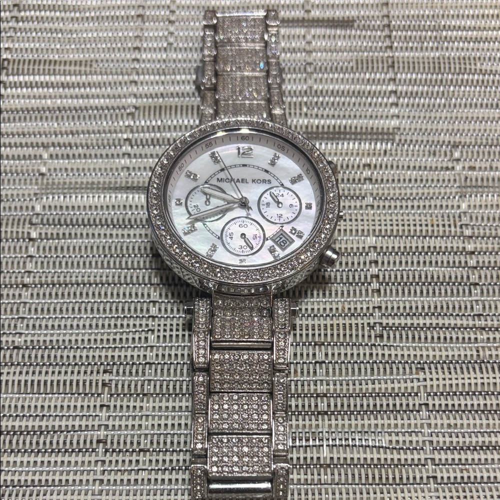 MK5572 - Michael Kors Silver Diamond Women's Watch